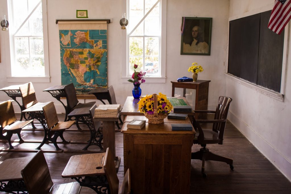 History of the Classroom: The First Schools of America